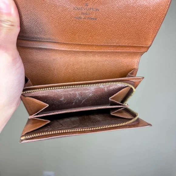 Louis Vuitton Monogram Wallet - Picture 8 of 11
